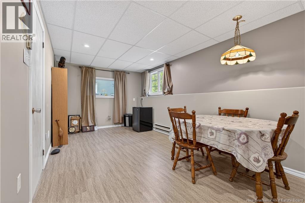 20 Adams Avenue - 26