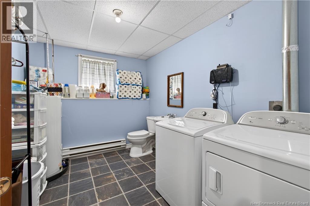 20 Adams Avenue - Image 22