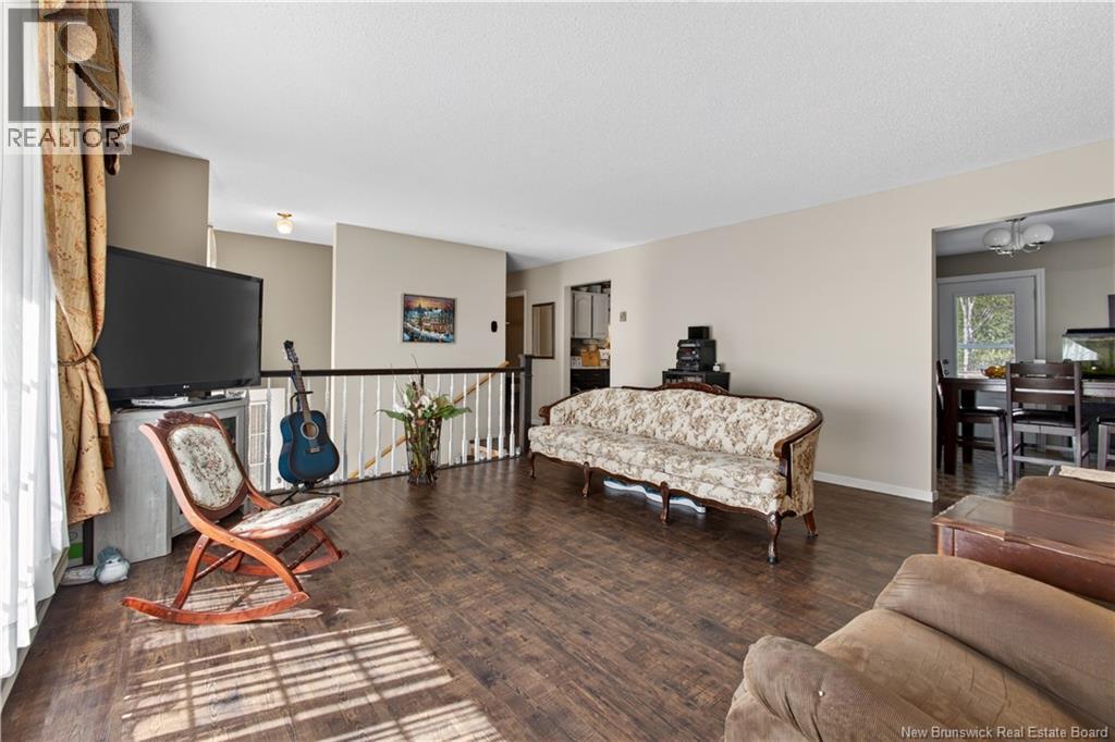 20 Adams Avenue - 12