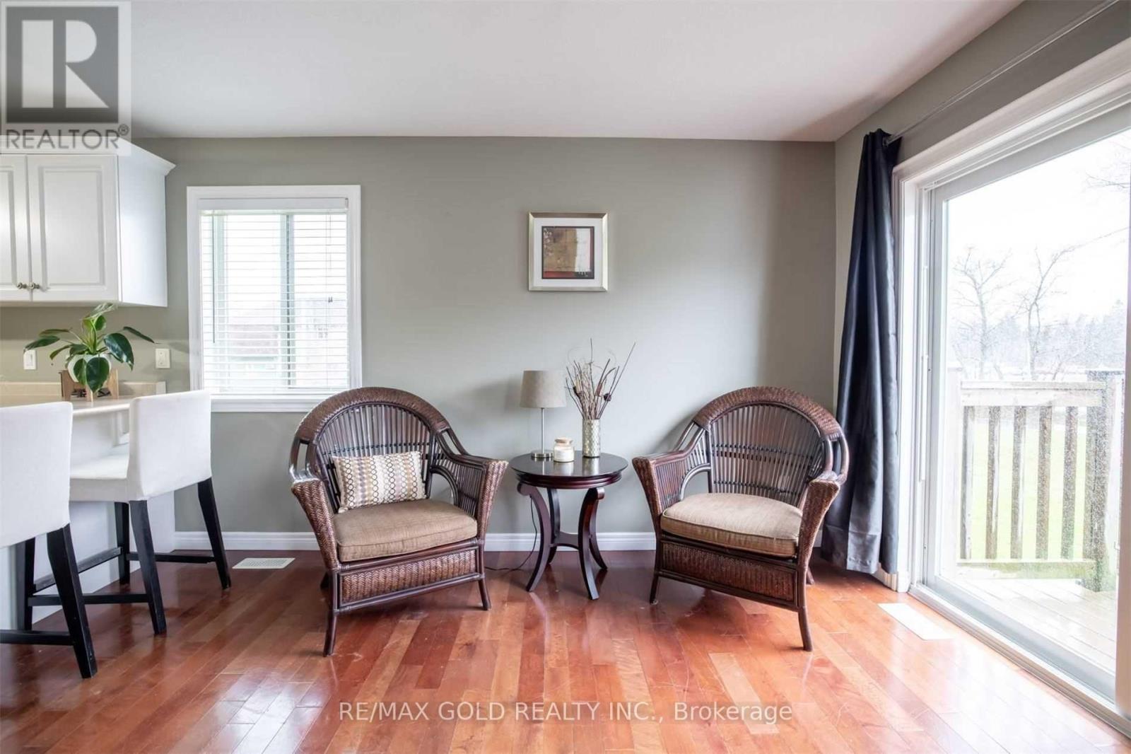 11 ROSE AVENUE - 12