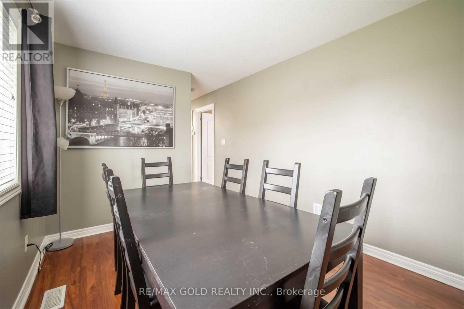 11 ROSE AVENUE - 9