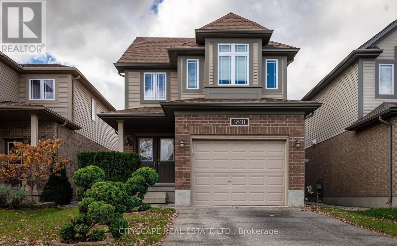 1831 REILLY WALK, London North (North D)