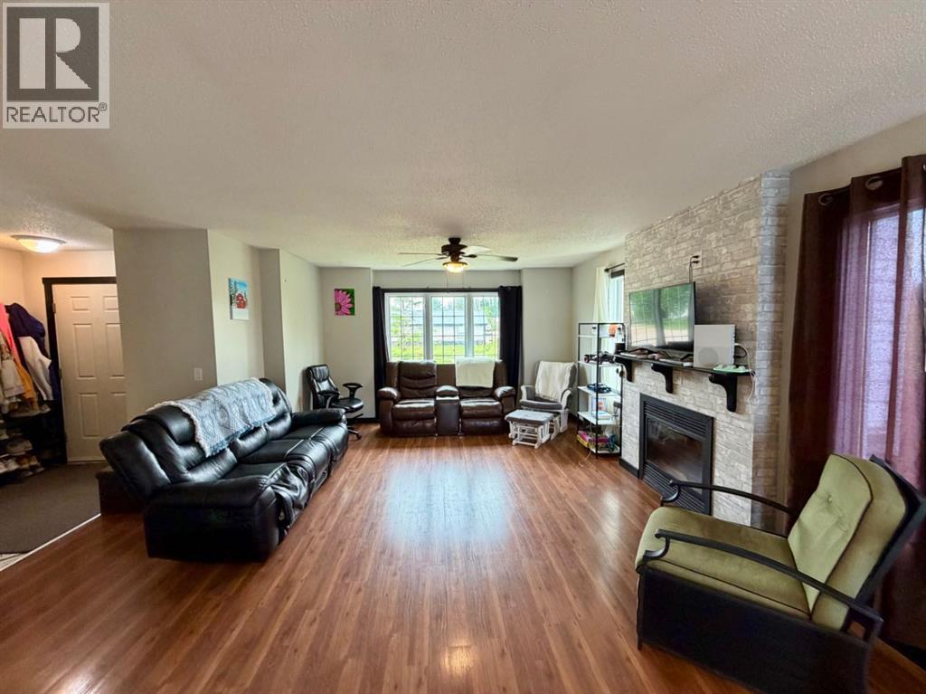 10209 103 Ave - 11