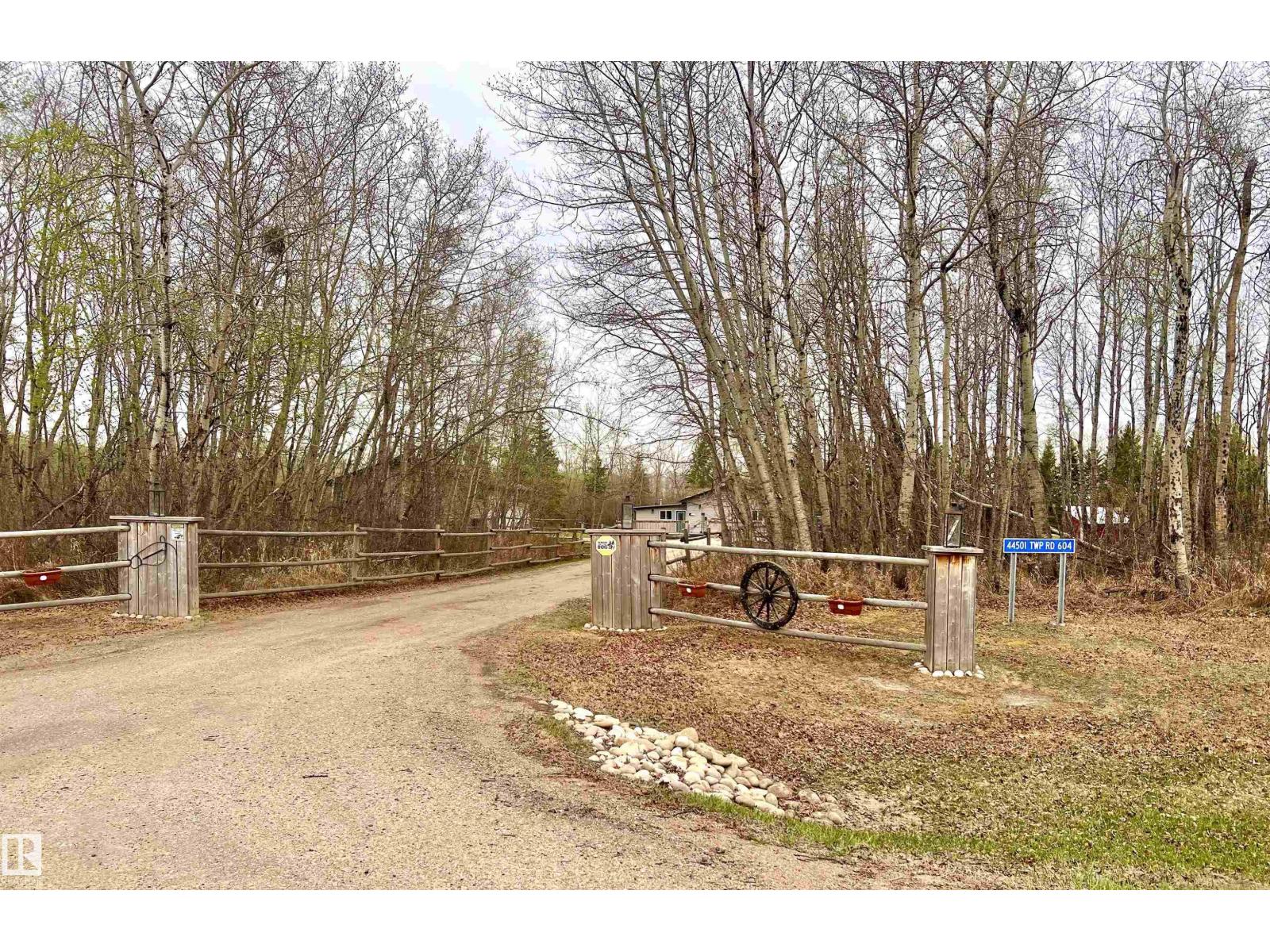 44501 TWP RD 604 - Image 42