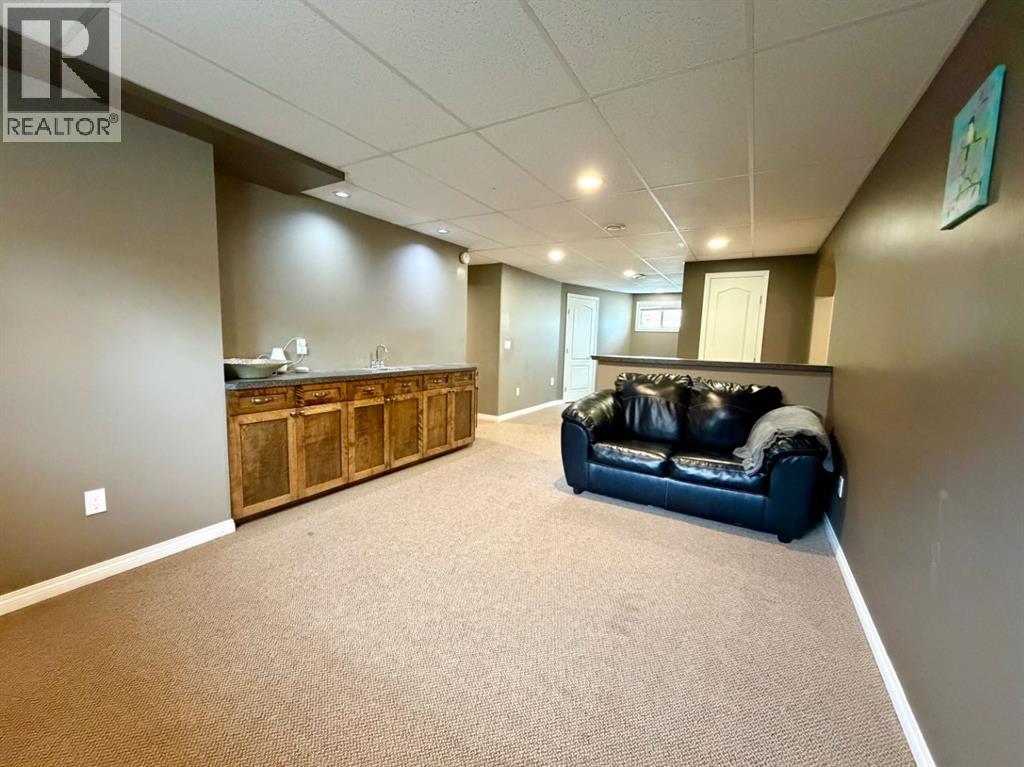10209 103 Ave - 36