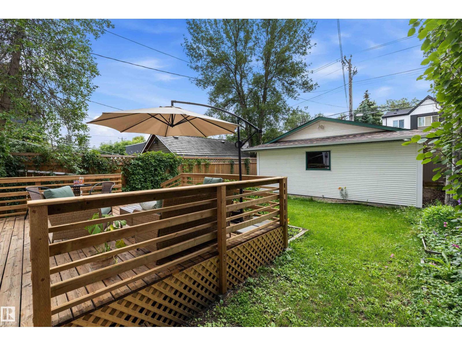 9851 86 AV NW - 55