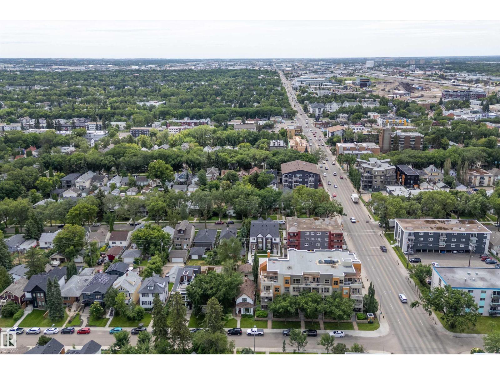 9851 86 AV NW - 62