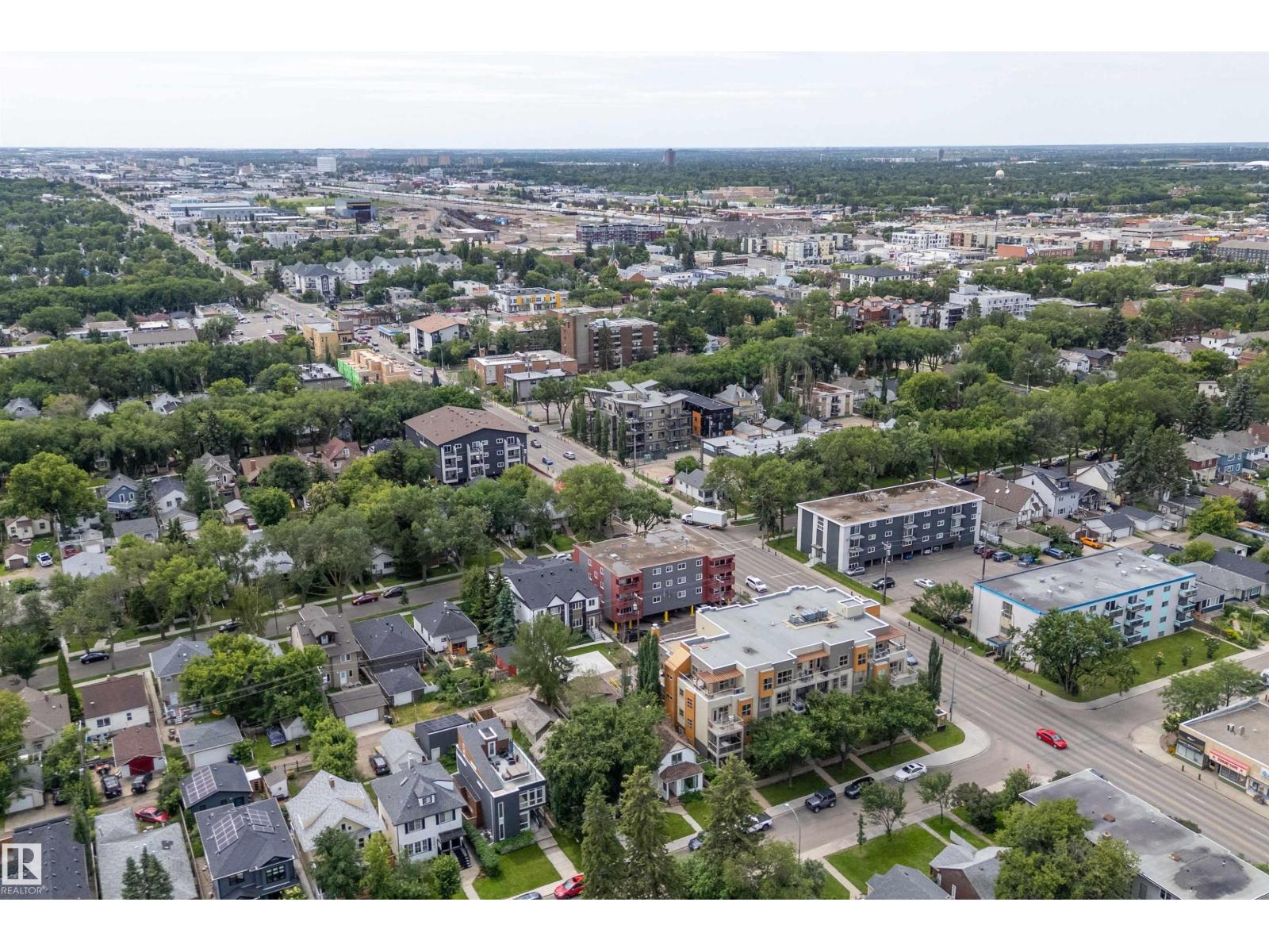 9851 86 AV NW - 63