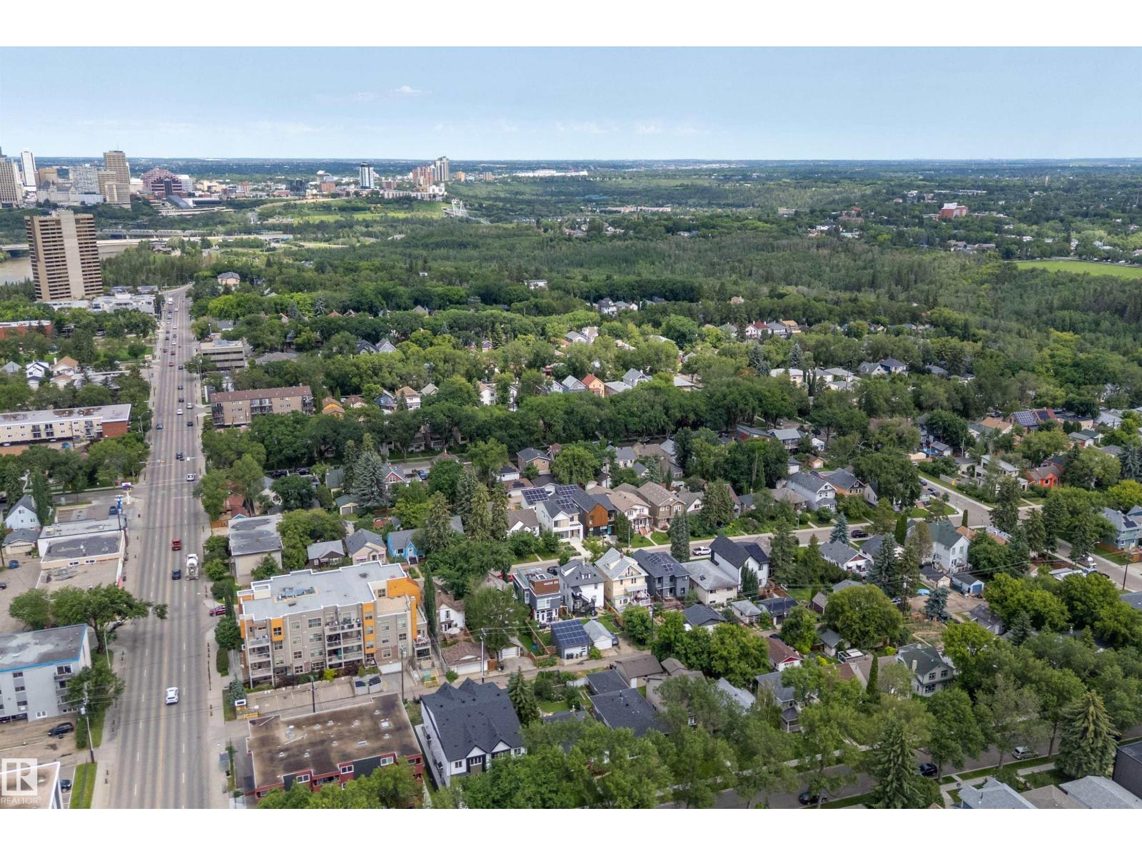 9851 86 AV NW - 66