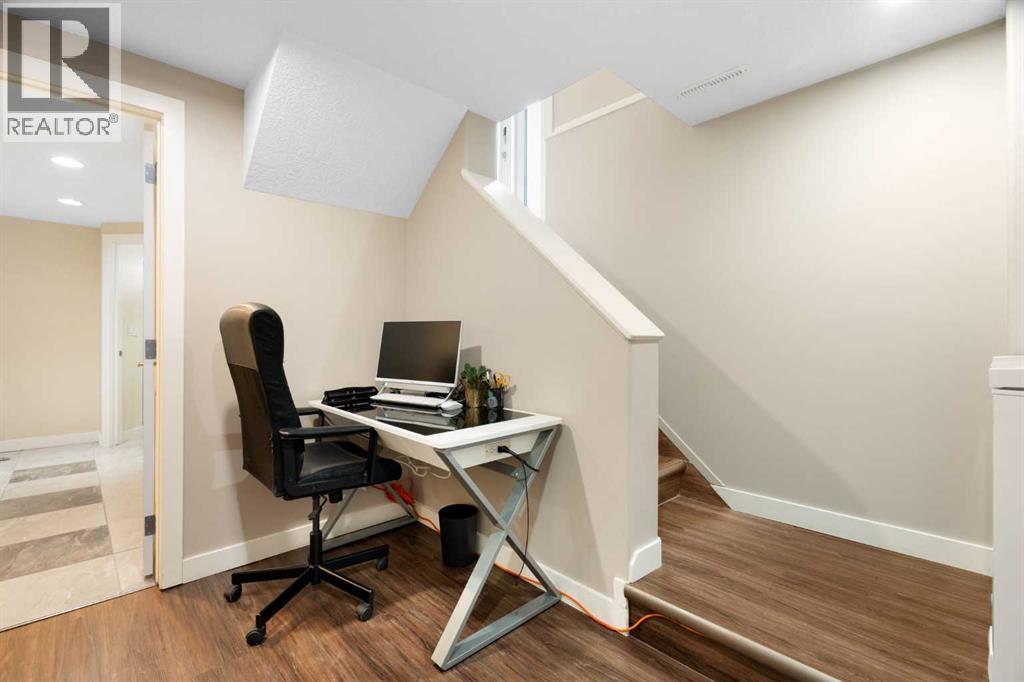 142 Winston Drive SW - 19