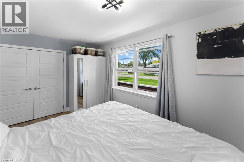 1373 ORCHARD Avenue - 22