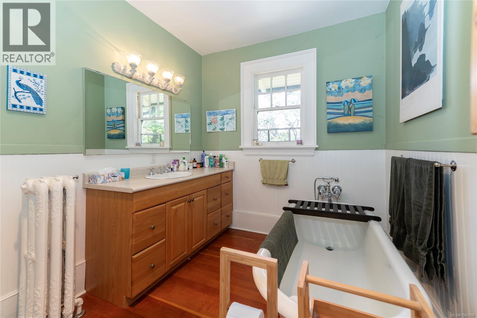 1377 Rockland Ave - 57