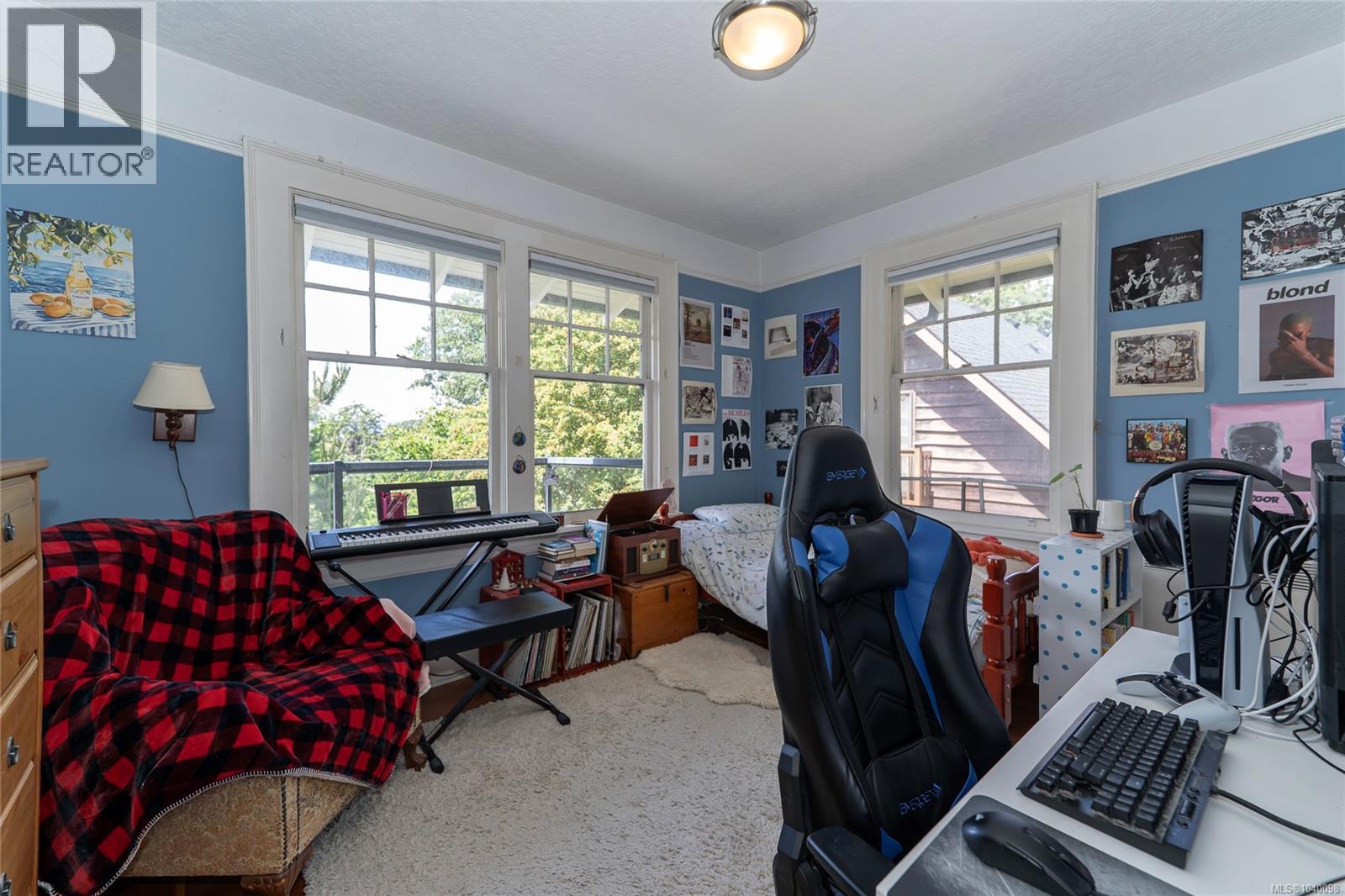 1377 Rockland Ave - 52