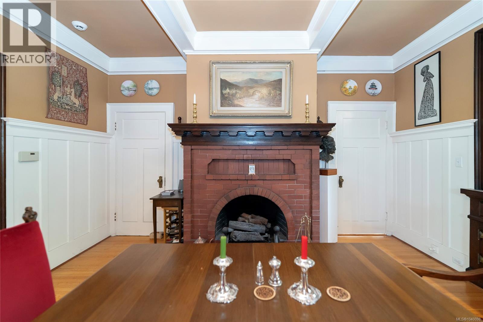 1377 Rockland Ave - 24
