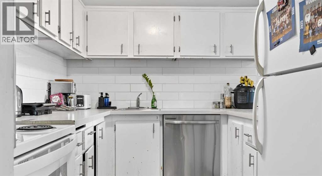#1112 2200 Woodview Drive SW - 14