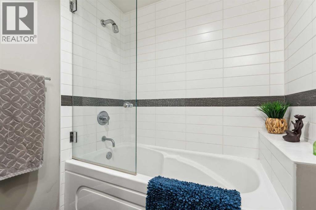 #103 540 34 Street NW - 21