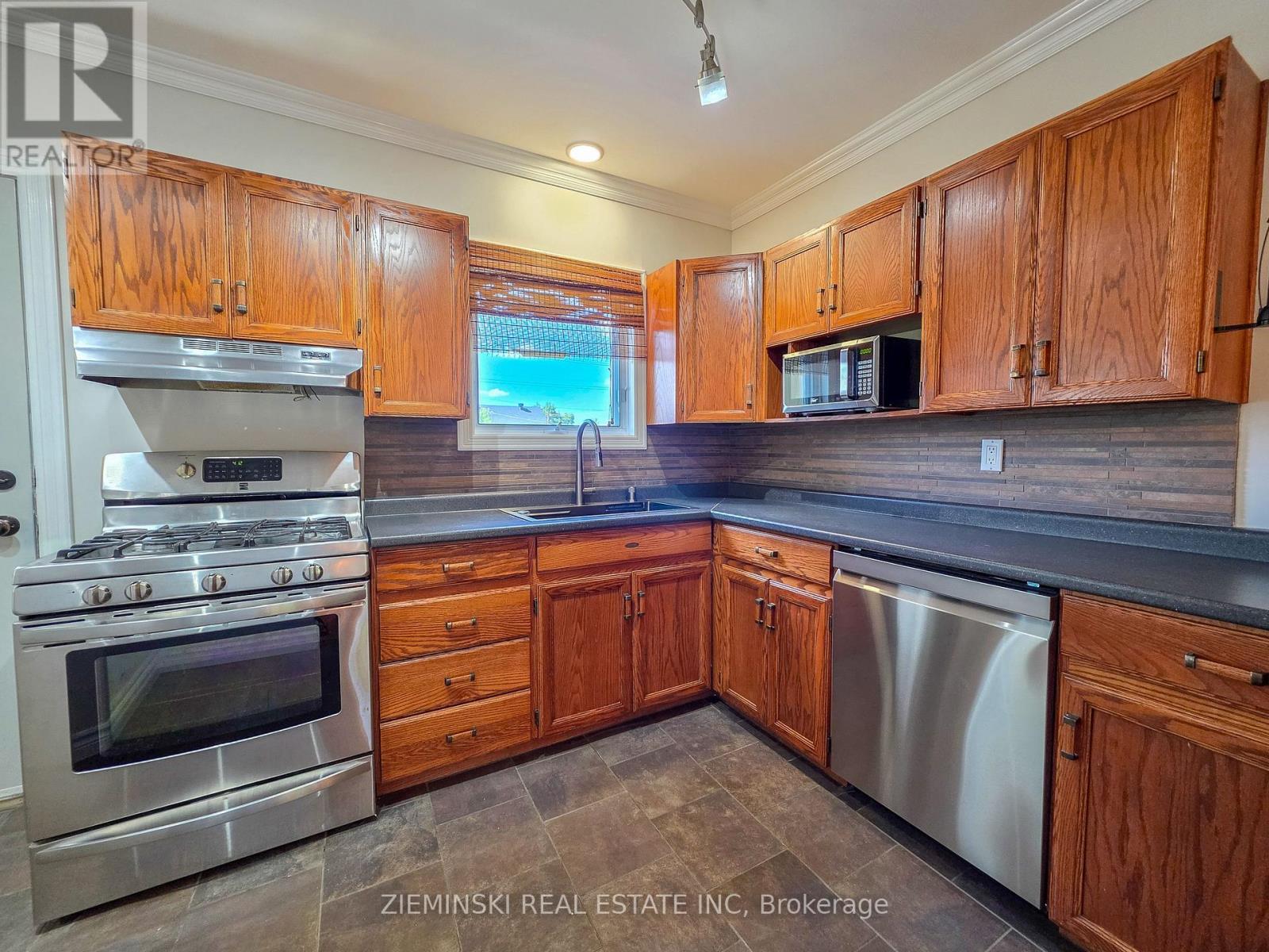 142 DEVONSHIRE AVENUE - Image 10