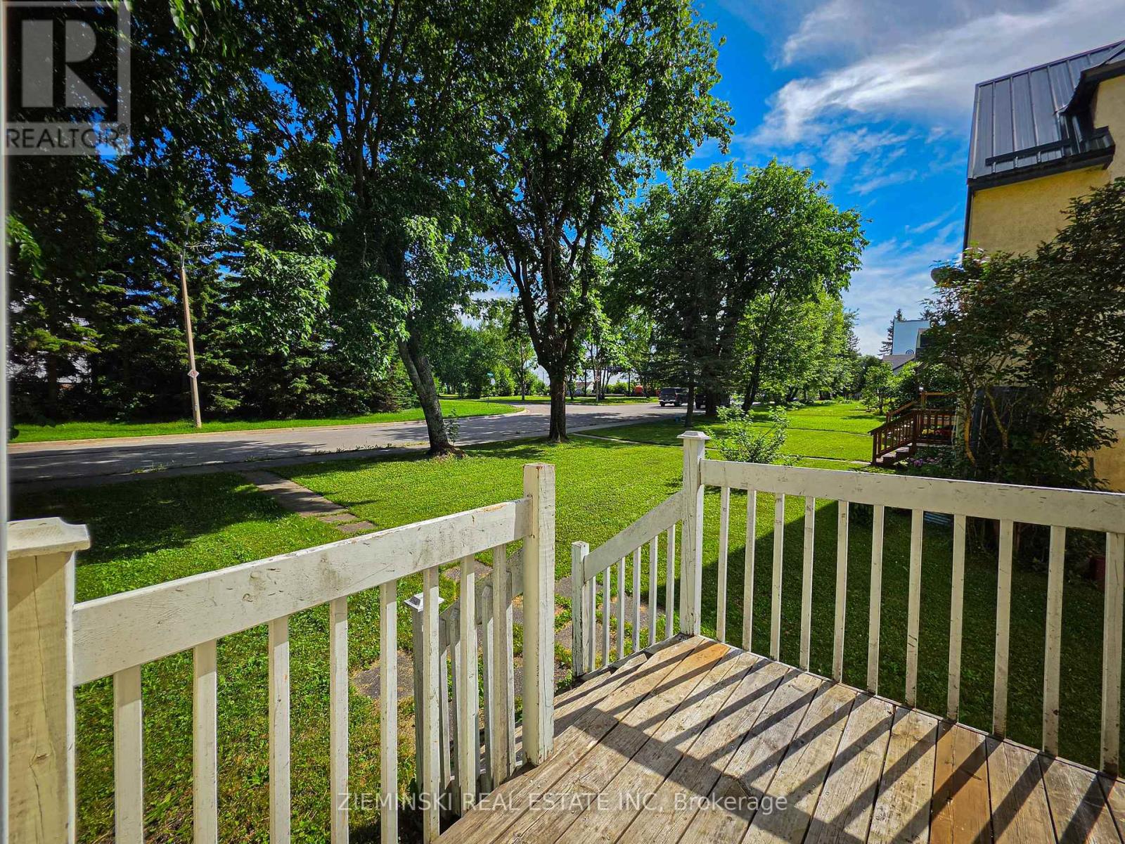 142 DEVONSHIRE AVENUE - 2