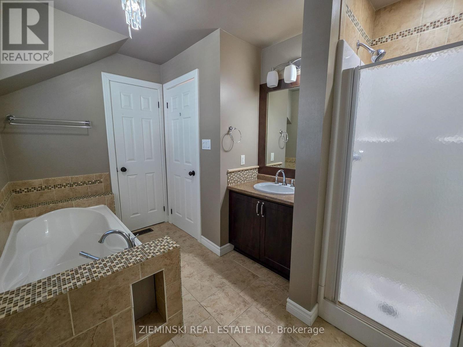 142 DEVONSHIRE AVENUE - Image 25