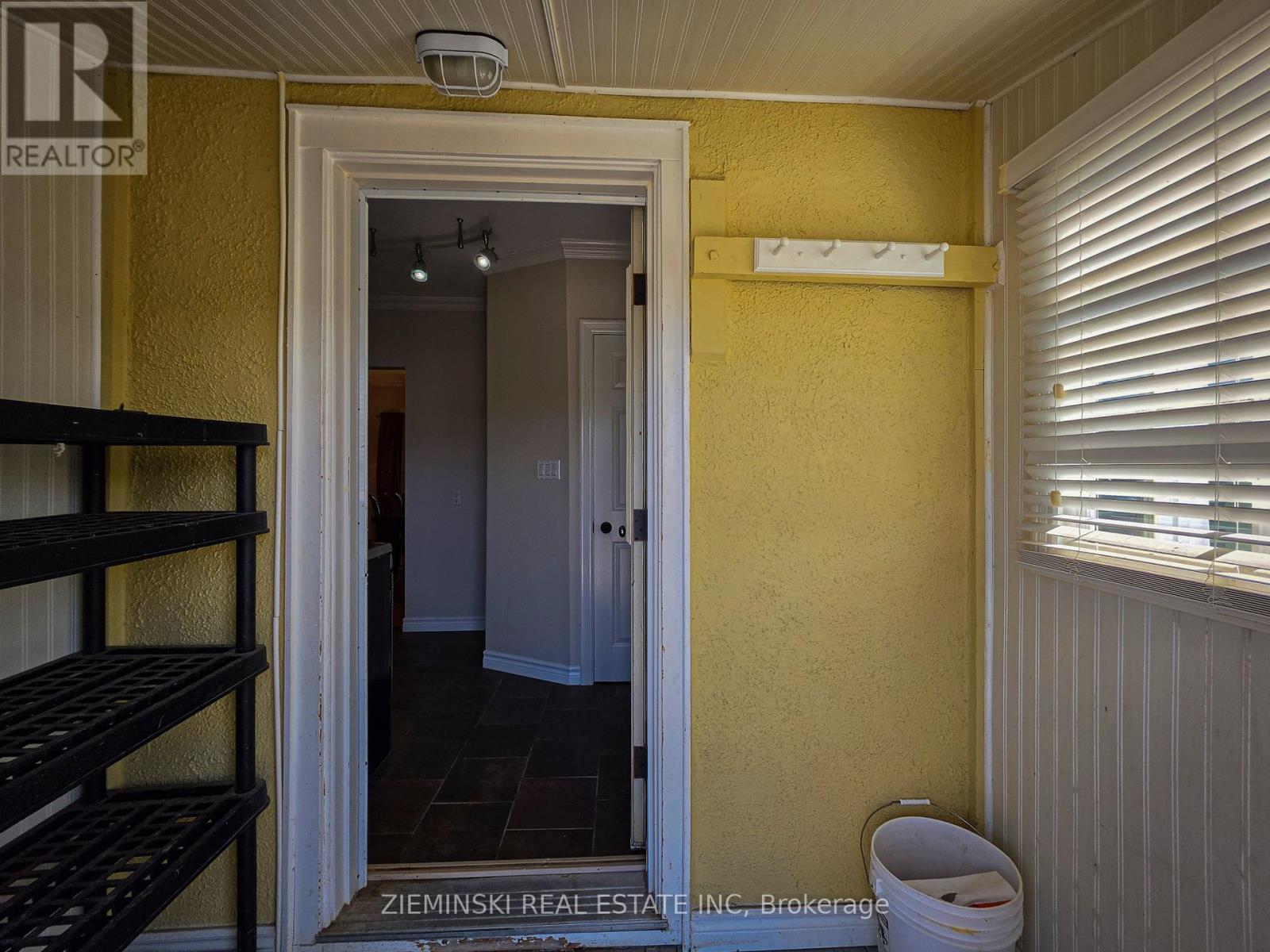 142 DEVONSHIRE AVENUE - Image 39