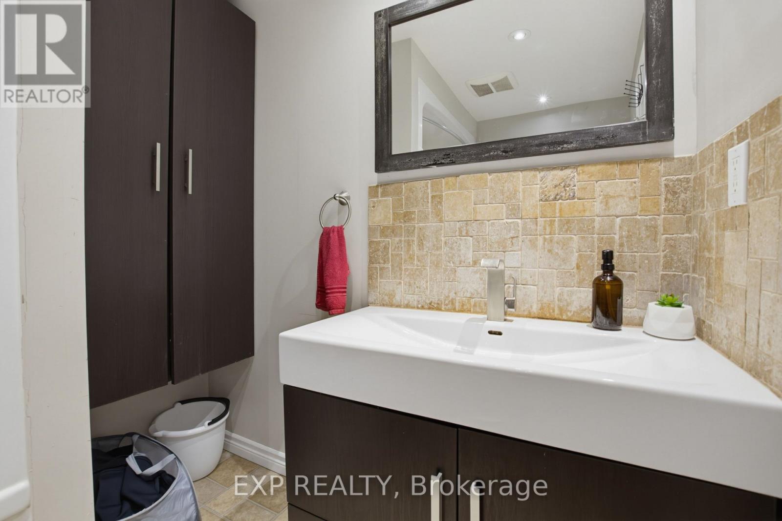 121 MOUNT PLEASANT AVENUE - 13