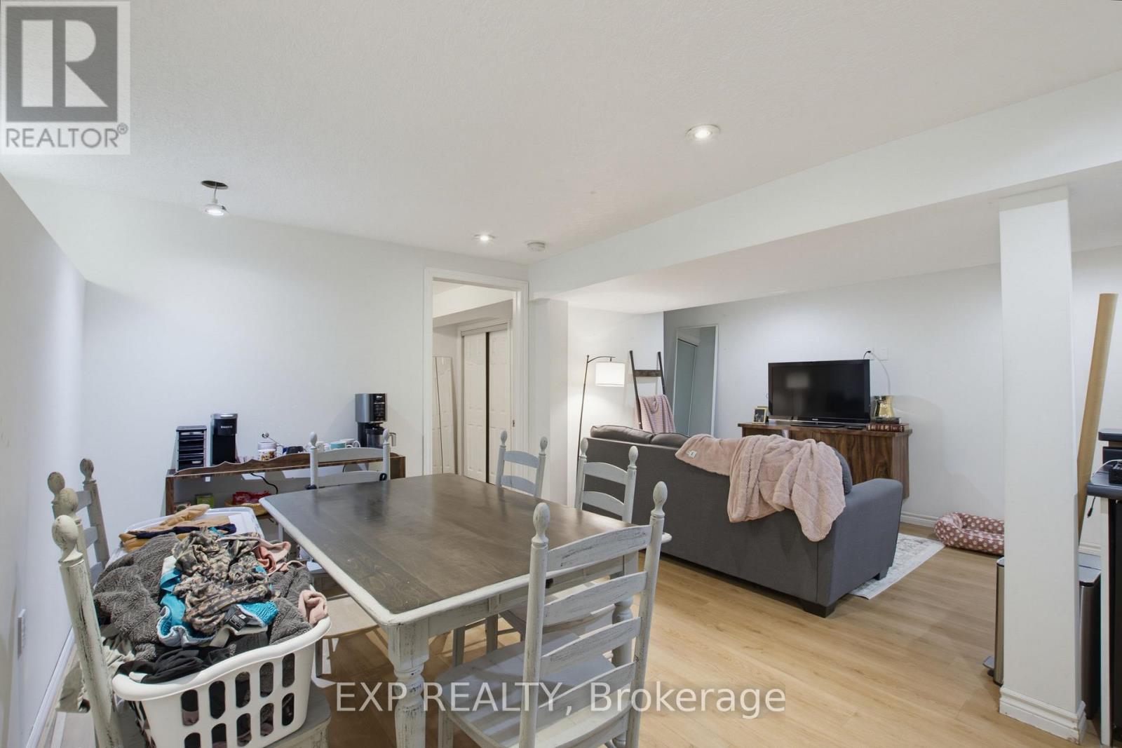 121 MOUNT PLEASANT AVENUE - Image 28