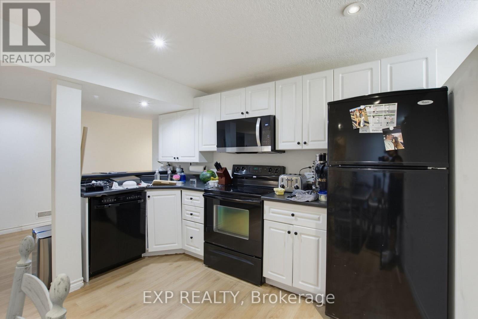 121 MOUNT PLEASANT AVENUE - Image 31