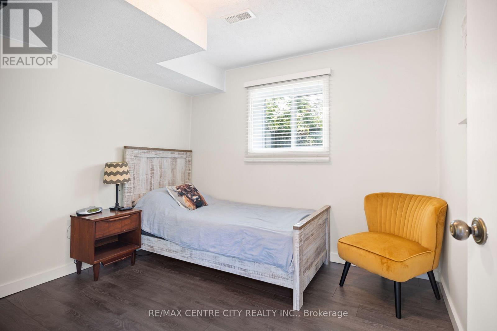 684 MACYOUNG DRIVE - Image 18