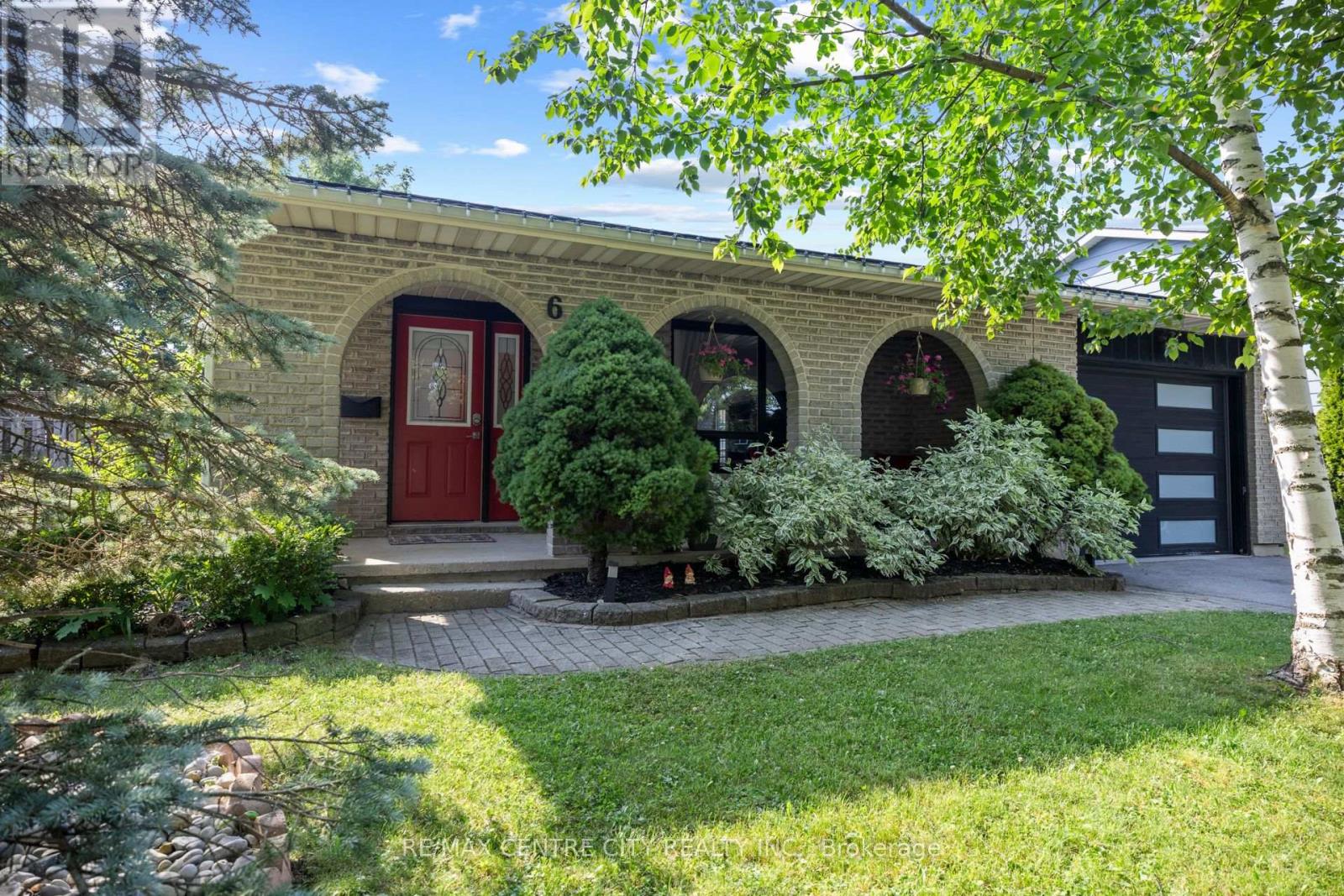 684 MACYOUNG DRIVE - 2