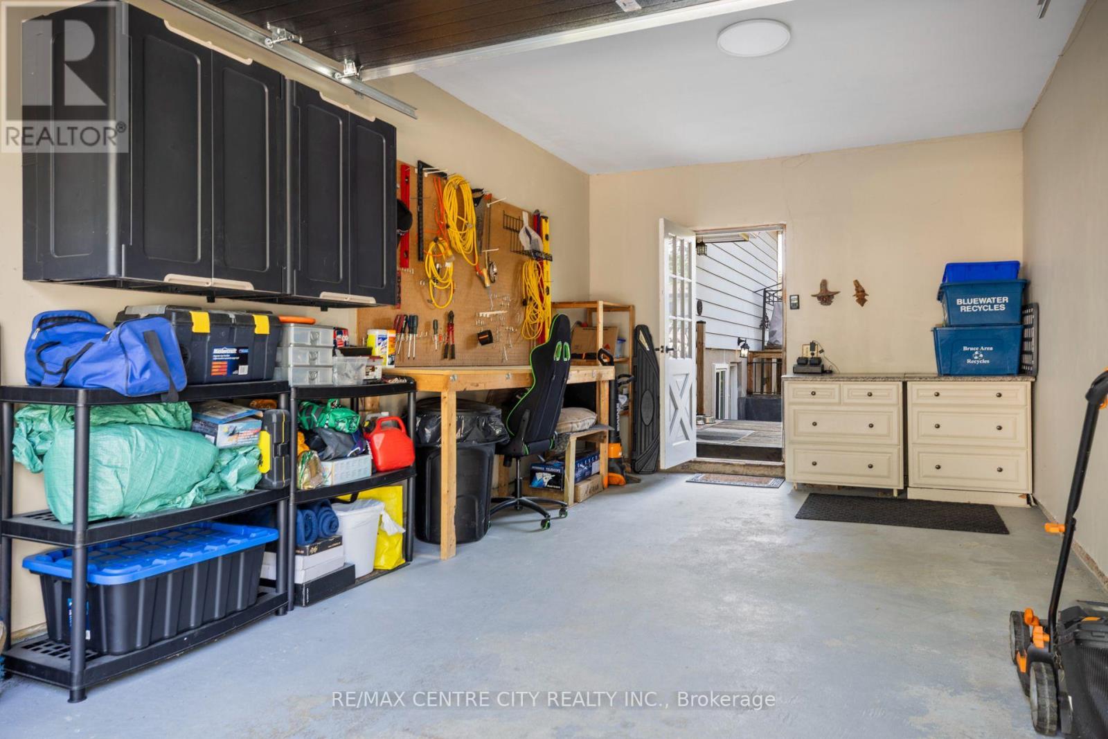684 MACYOUNG DRIVE - Image 24