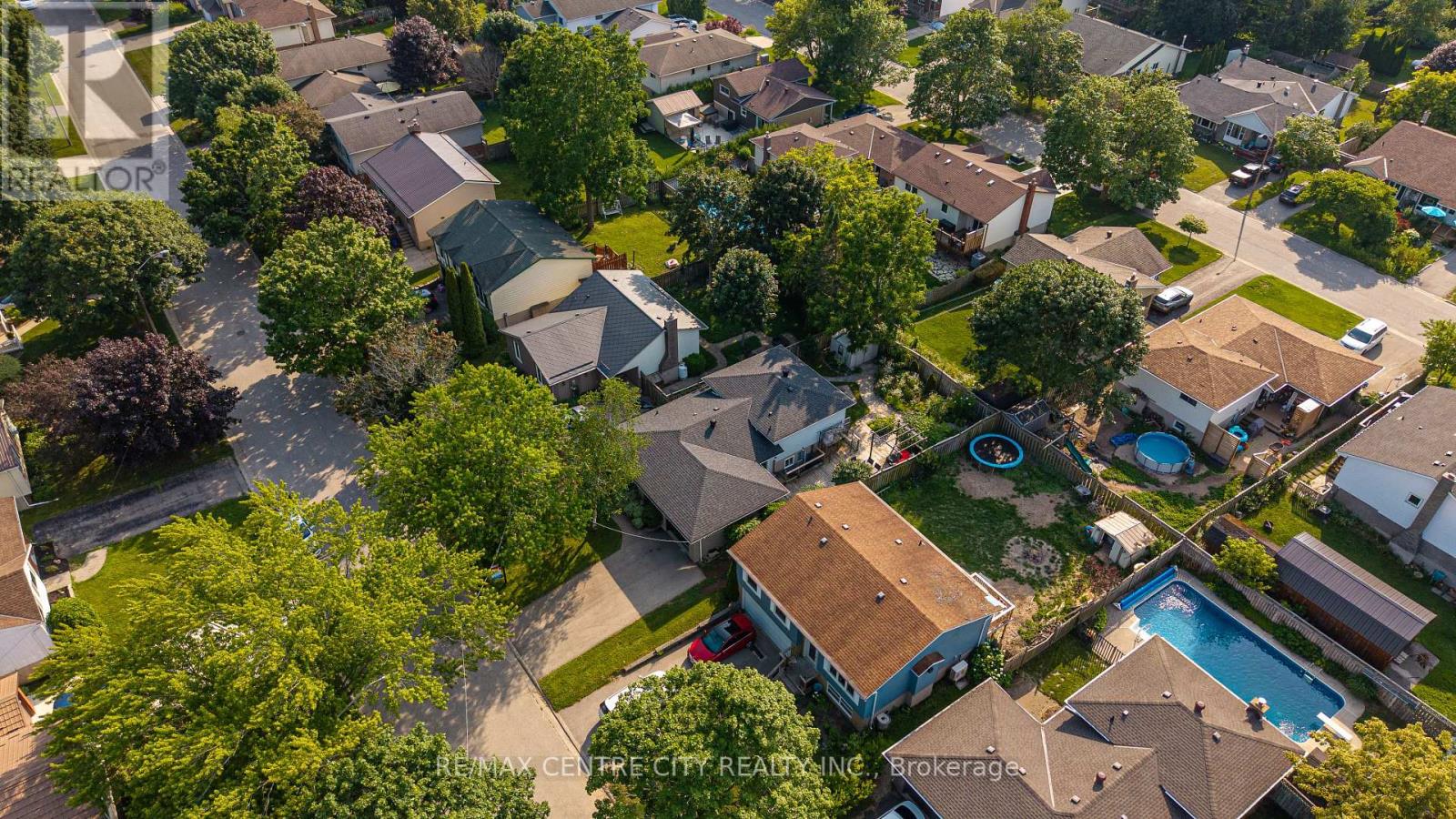 684 MACYOUNG DRIVE - Image 31