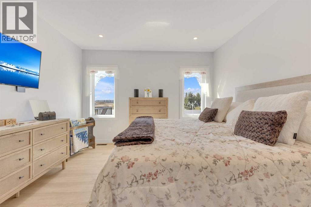 12 Emmett Crescent - 22