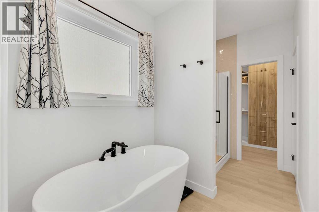 12 Emmett Crescent - 25