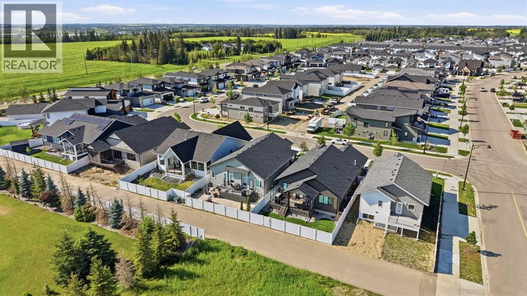 12 Emmett Crescent - 46