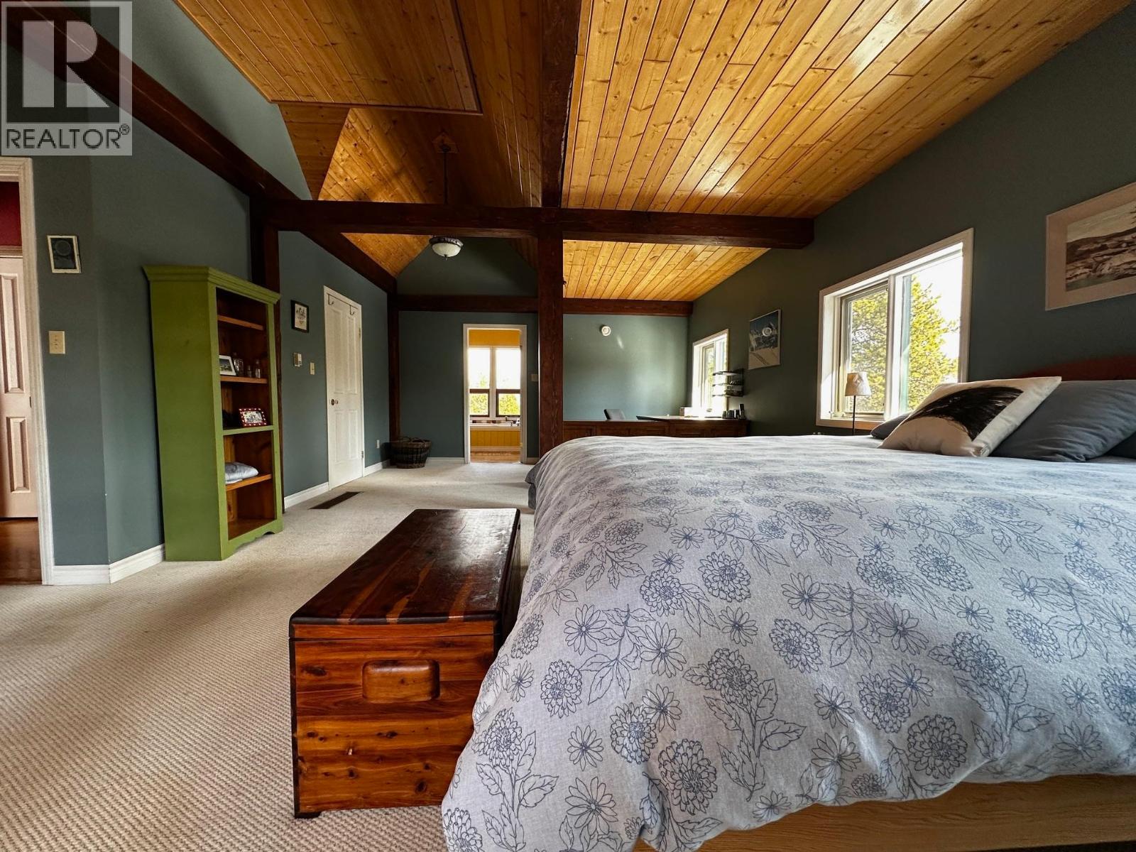 2071 HIGHLAND ROAD - 23