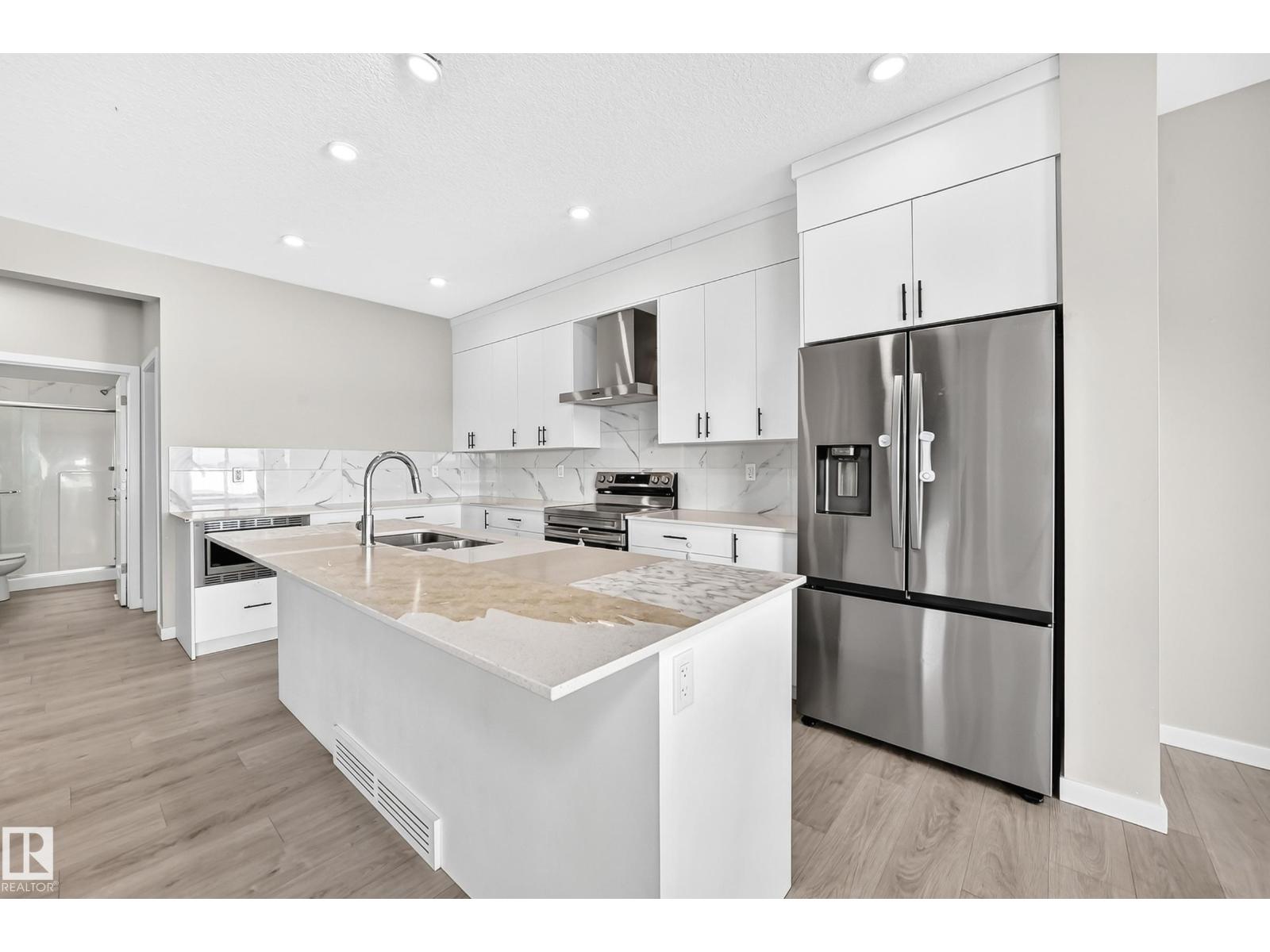 7056 182 Avenue NW - 6