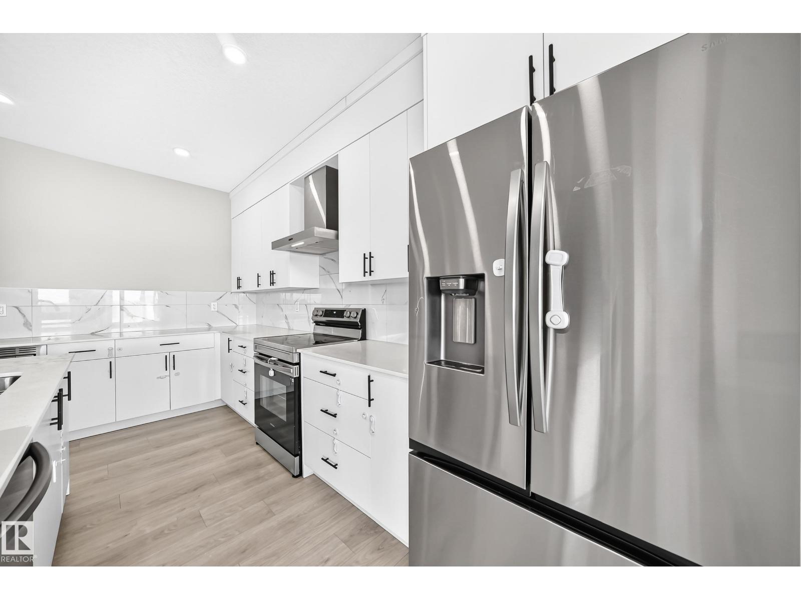 7056 182 Avenue NW - 7