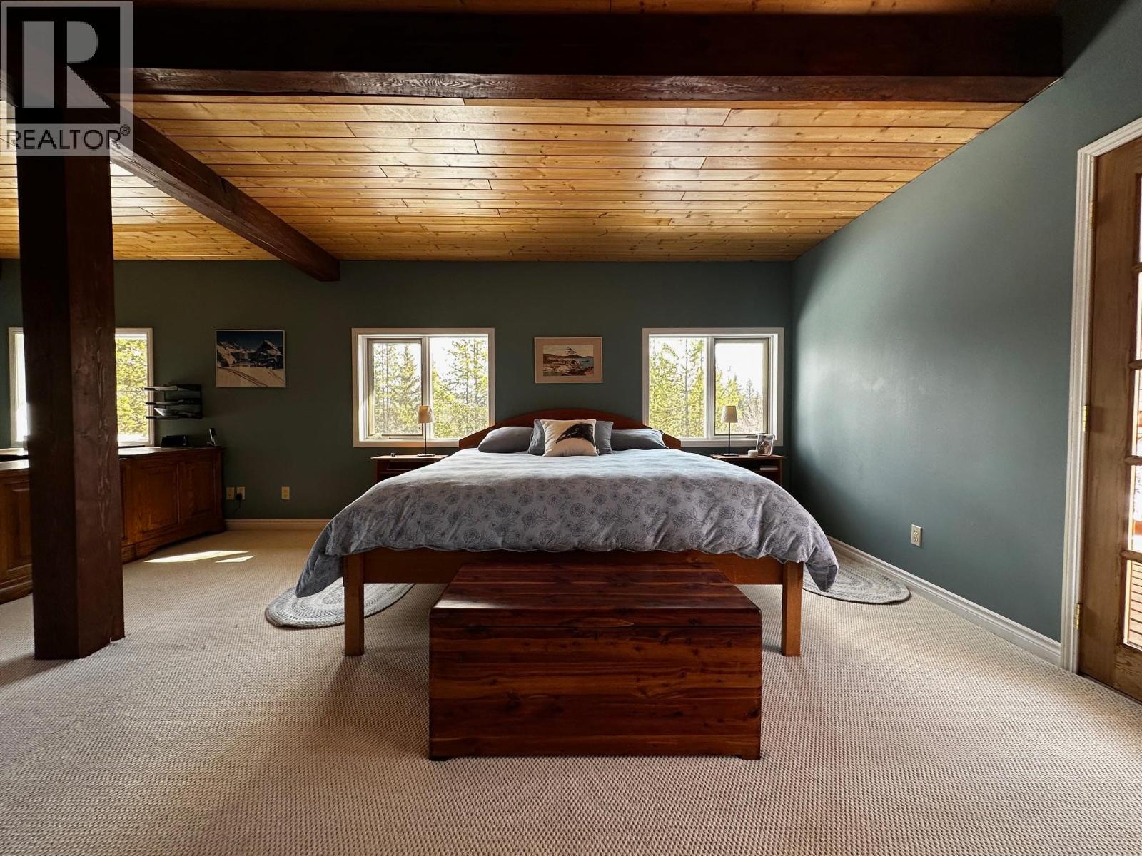 2071 HIGHLAND ROAD - 22