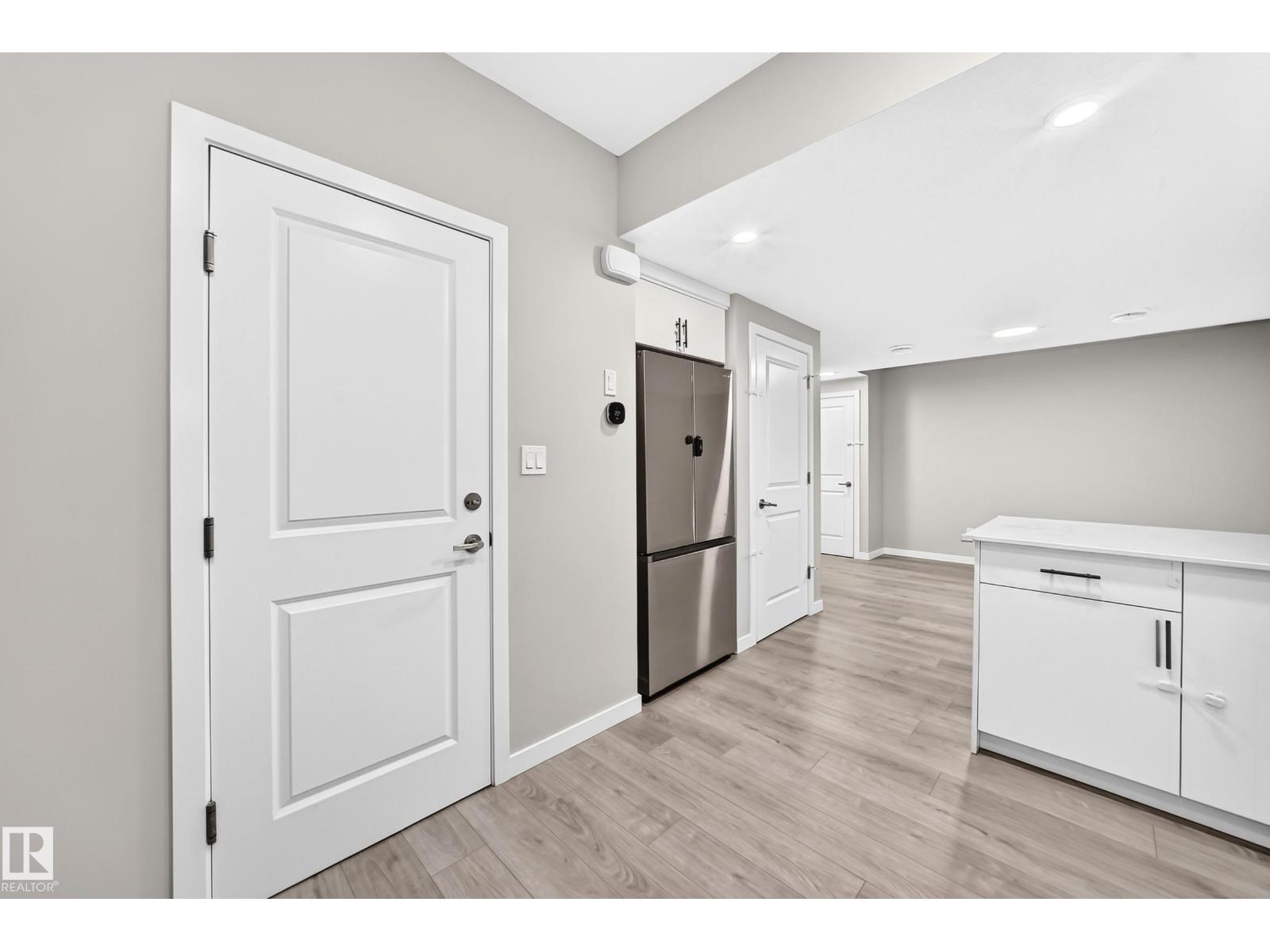 7056 182 Avenue NW - 39