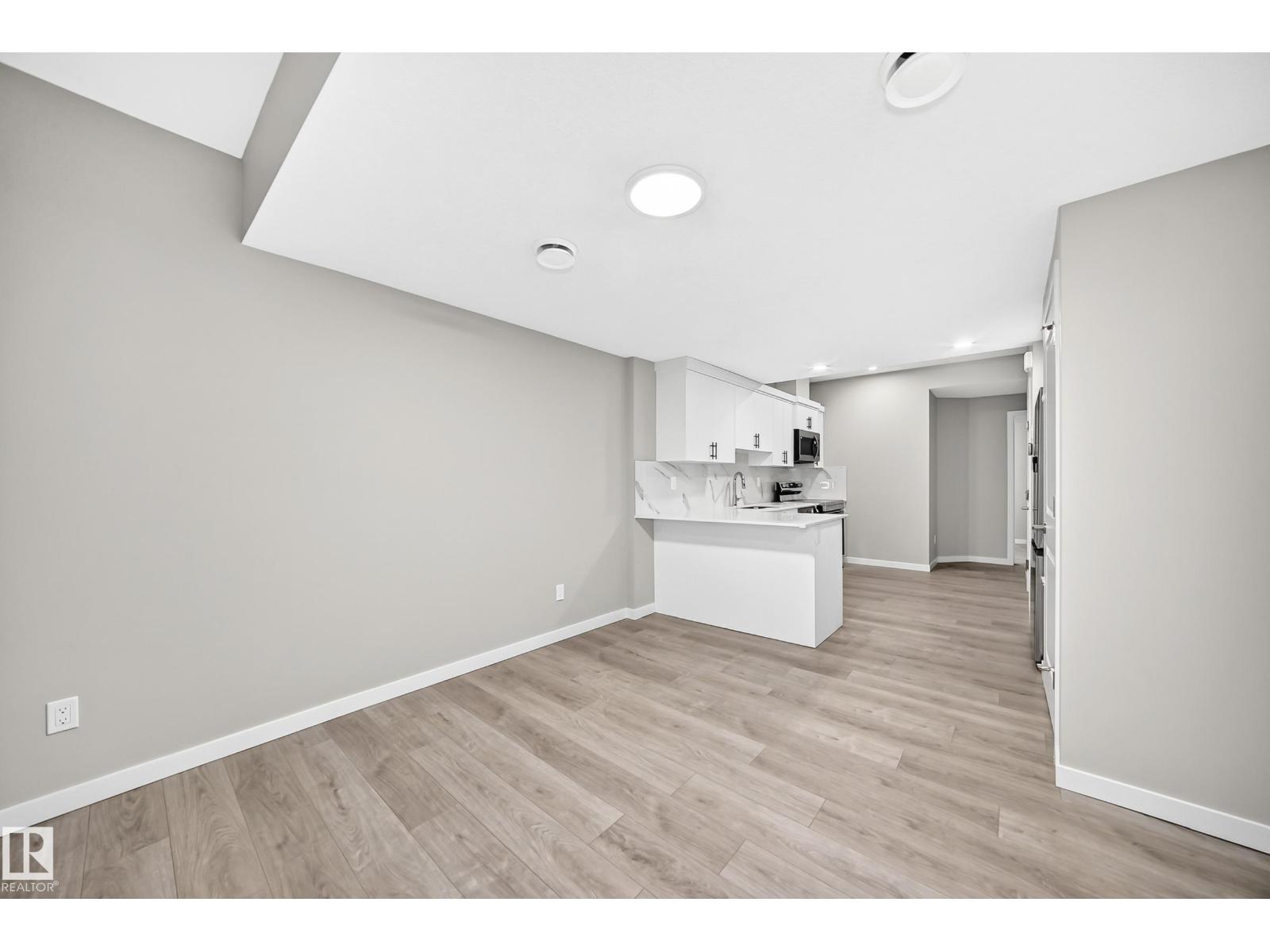 7056 182 Avenue NW - 38
