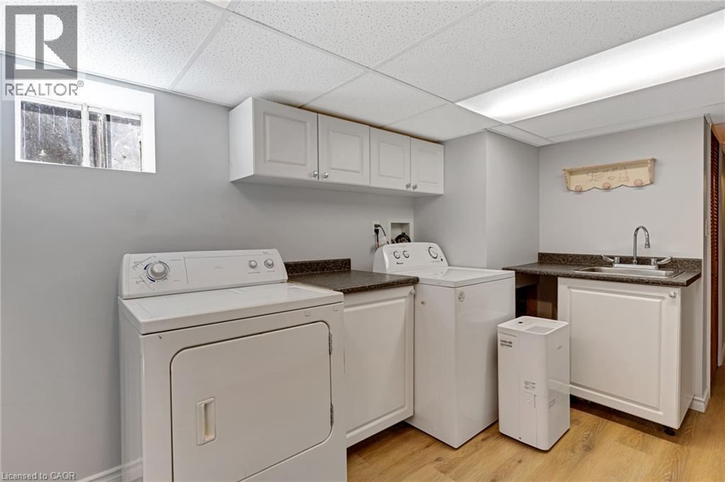 630 LAWRENCE Street - Image 34