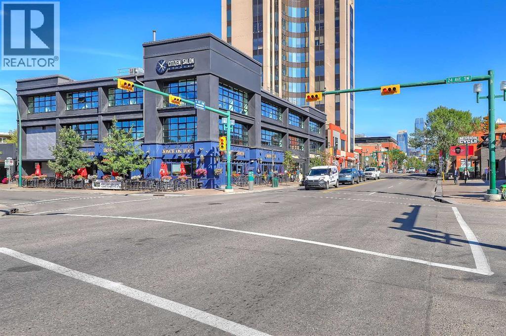 #402 2419 Erlton Road SW - 32