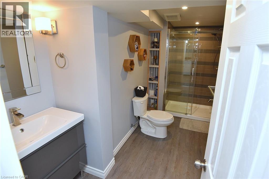 12 RAINHAM Street - 34