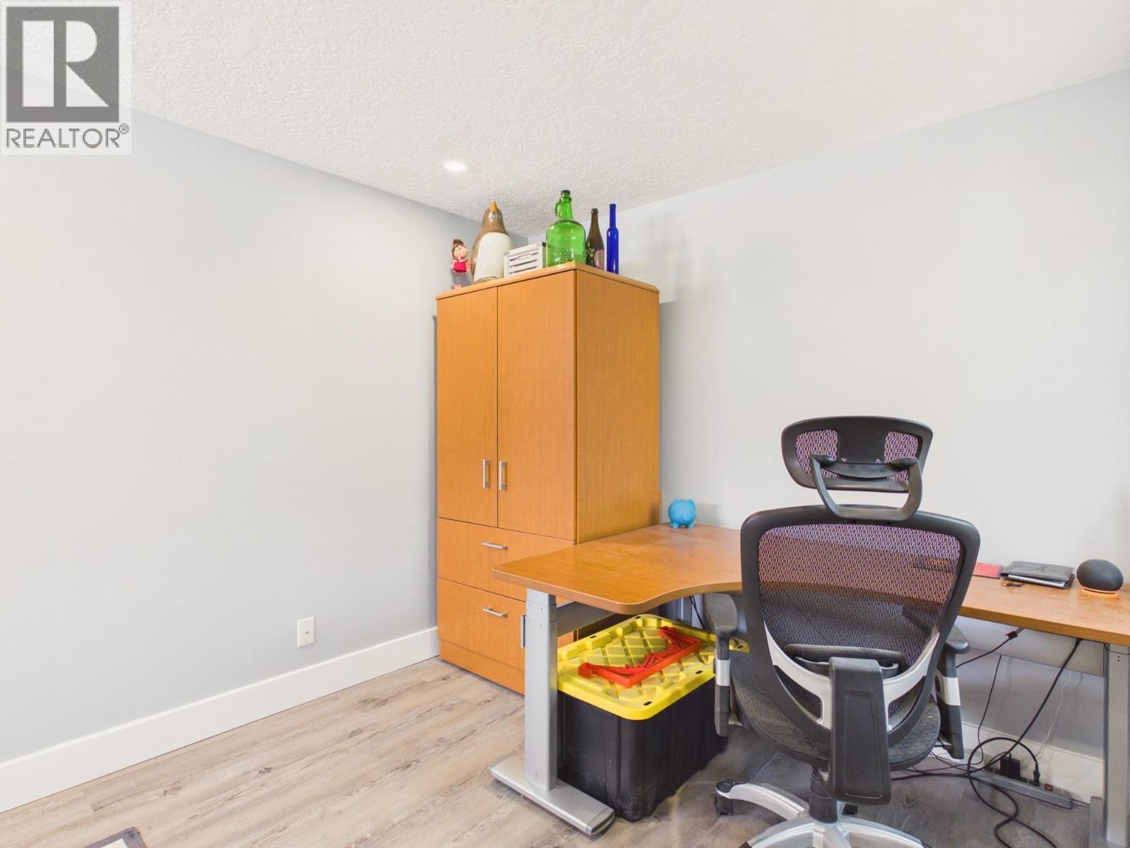 8209 Gala Crescent - 31