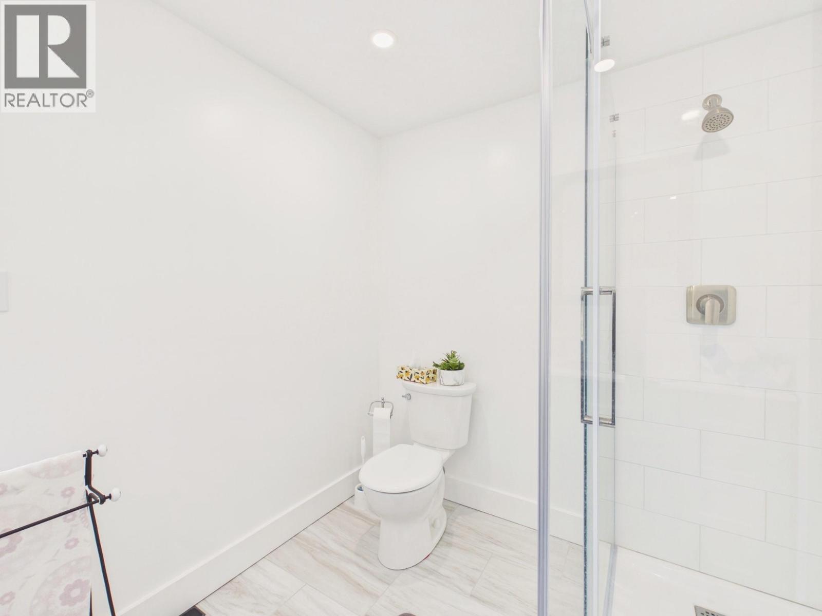 8209 Gala Crescent - 37