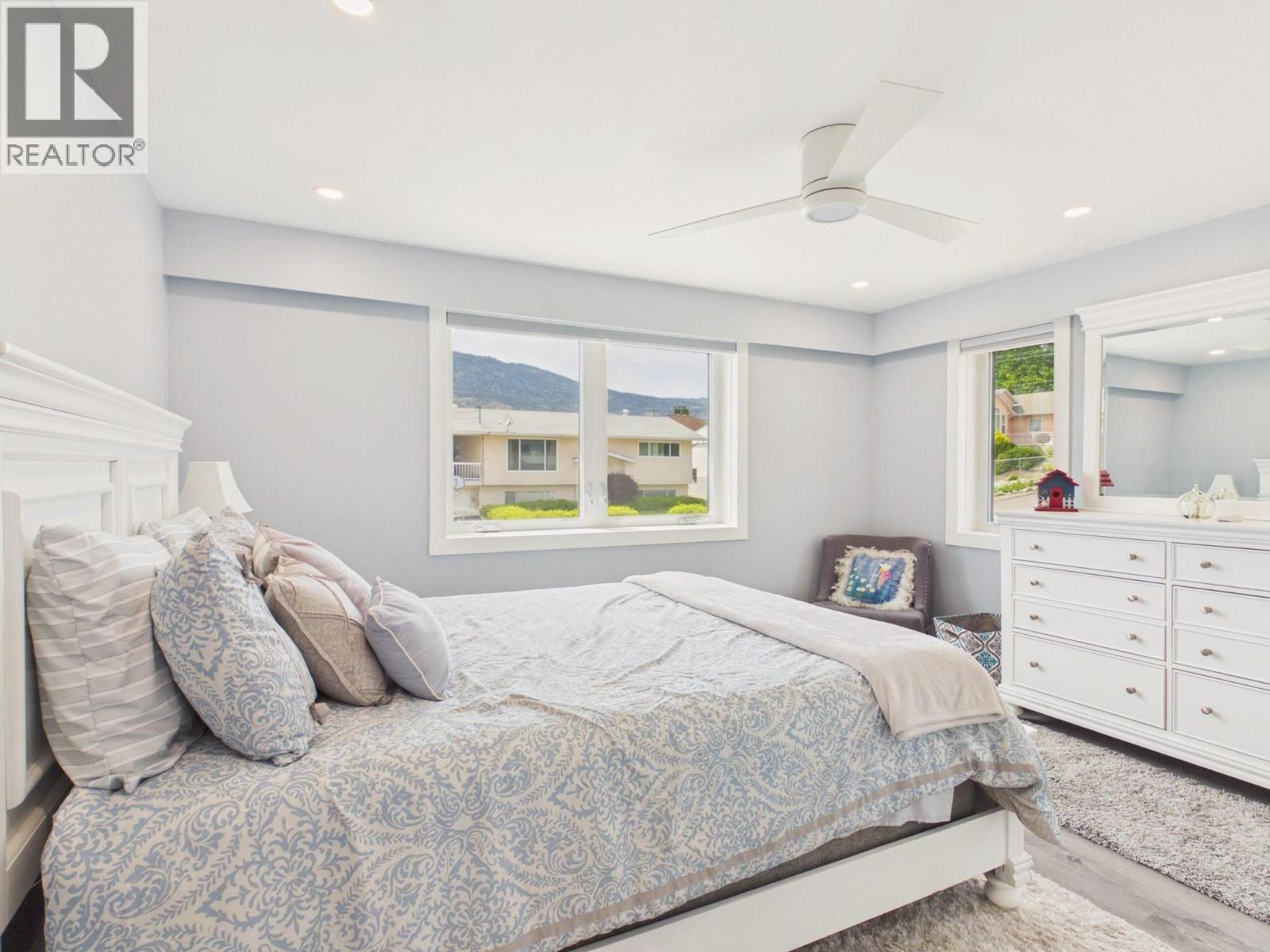 8209 Gala Crescent - 41