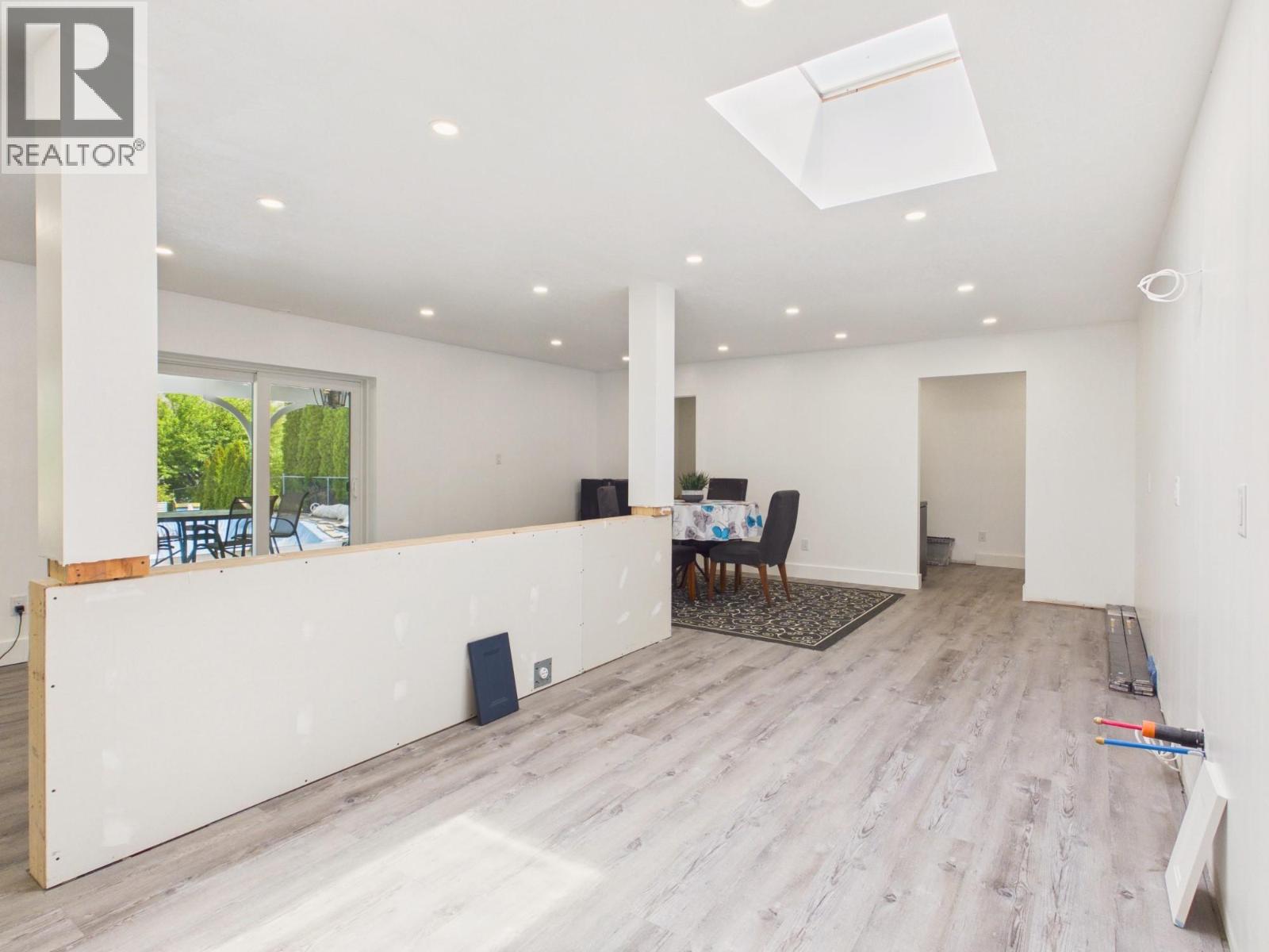8209 Gala Crescent - 9