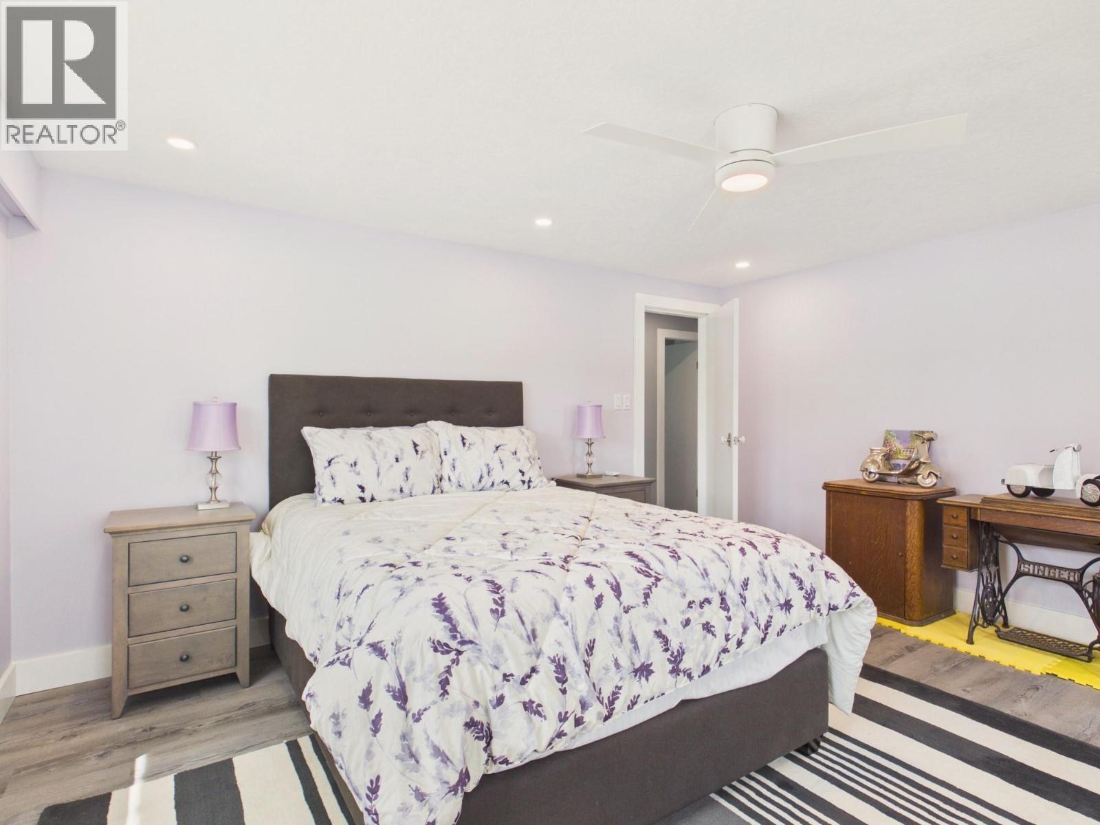 8209 Gala Crescent - 40