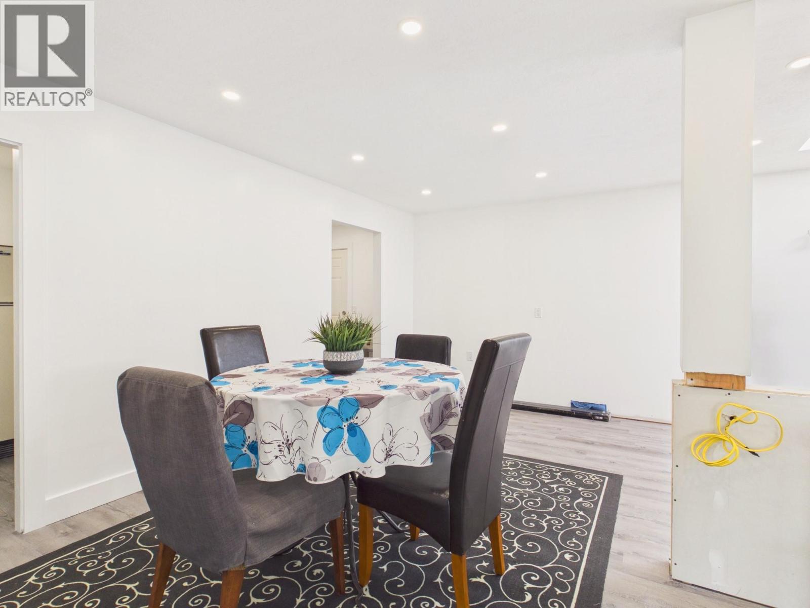 8209 Gala Crescent - 13