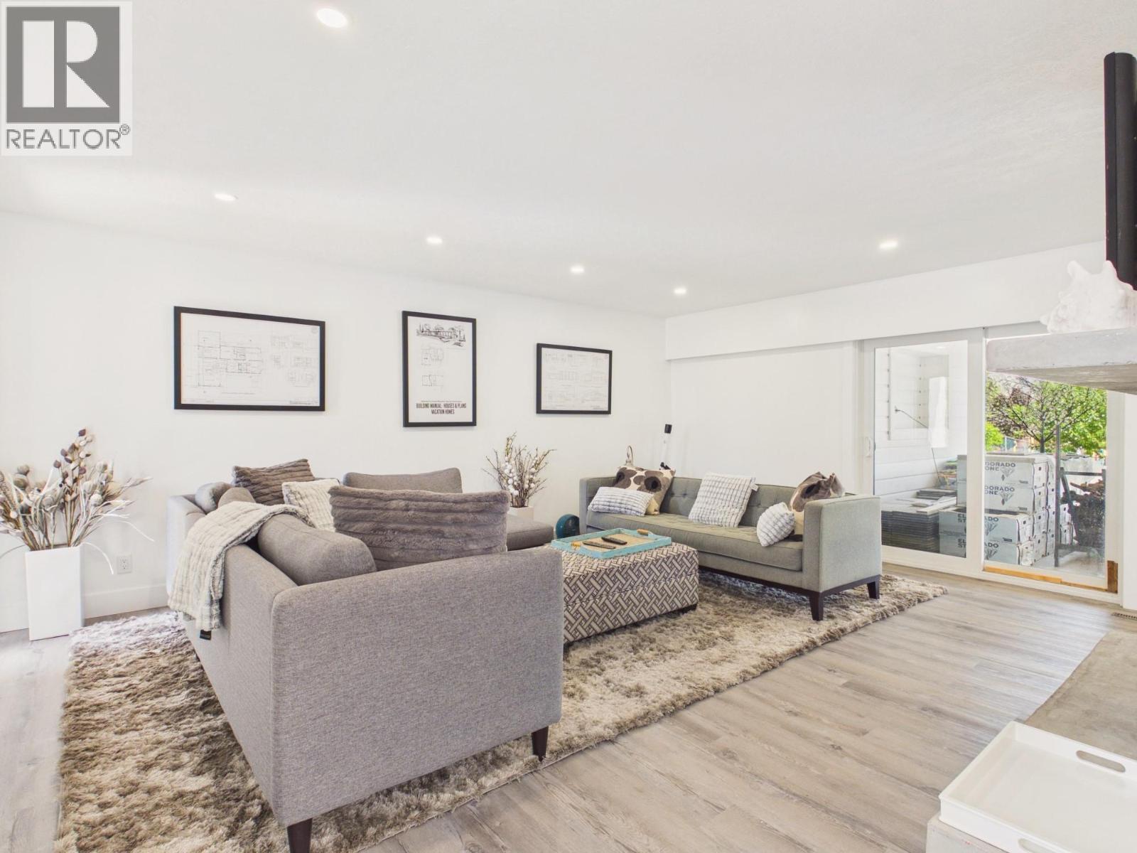 8209 Gala Crescent - 5